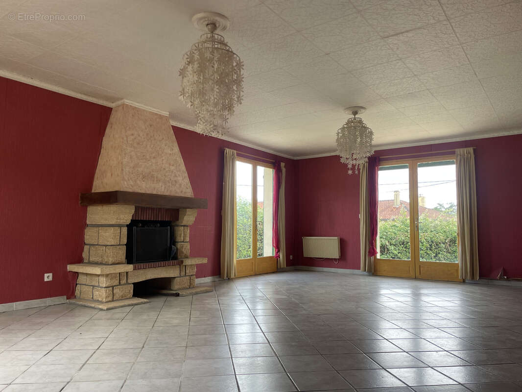 La Réole centre - Maison plain-pied de 92 M2 avec garage et jardin - photo 3