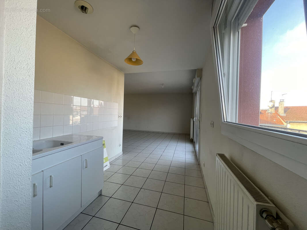 Appartement à LE COTEAU