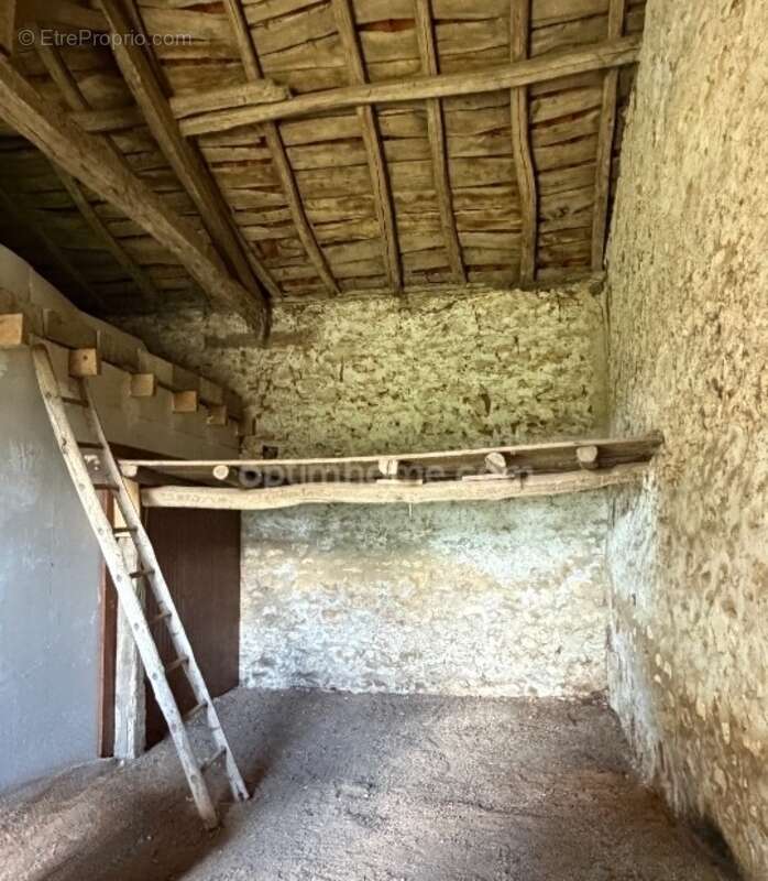 Maison à TAPONNAT-FLEURIGNAC