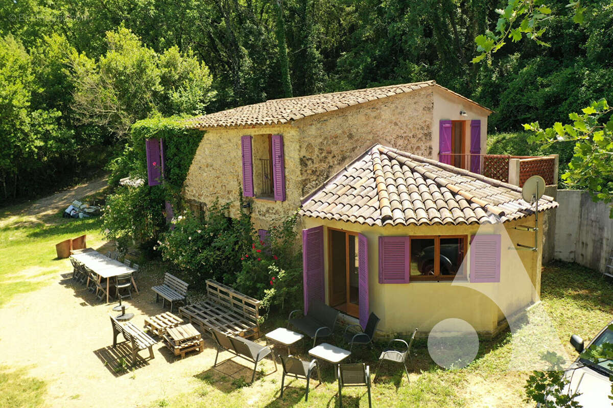 Maison à SALERNES