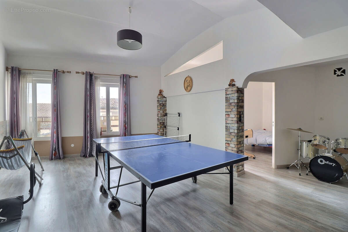 Appartement à LUNEL