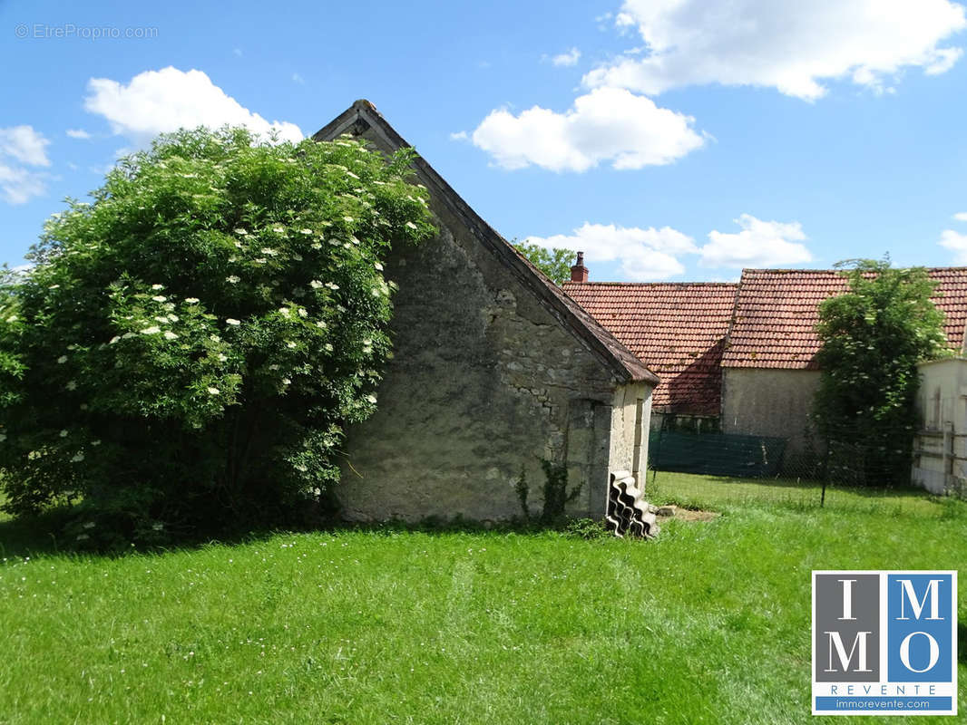 Maison à SAINT-GERMAIN-DES-BOIS