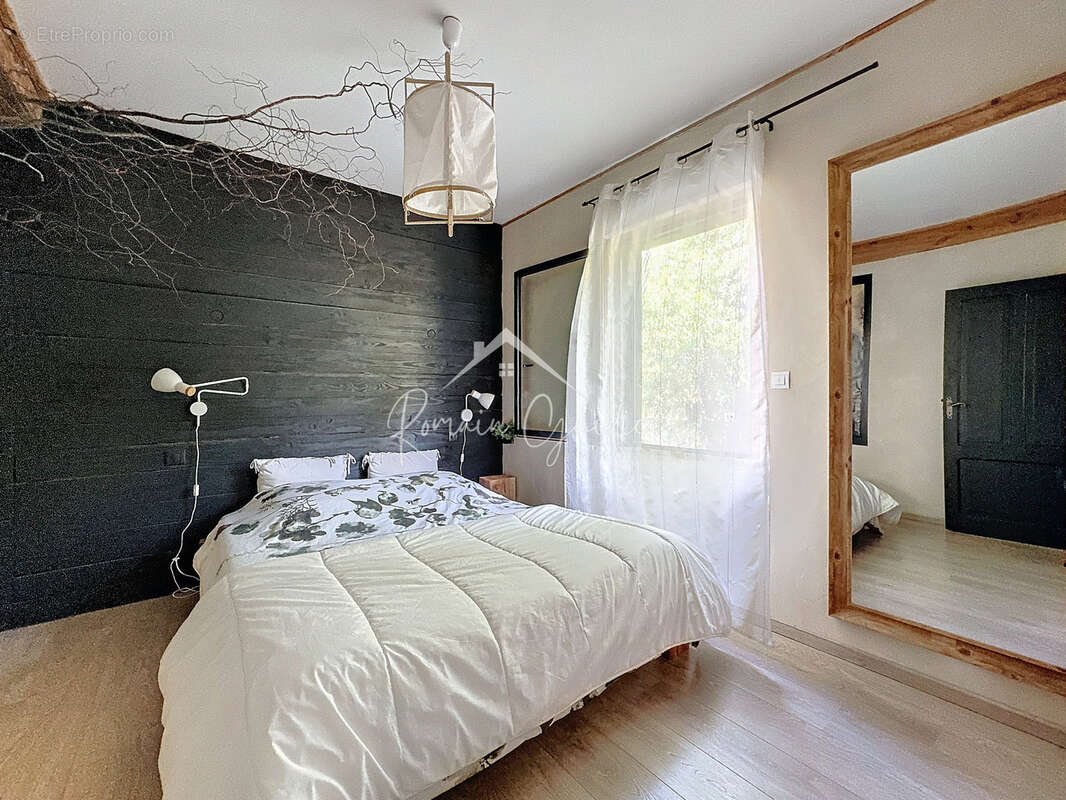 Maison à SAINT-GEORGES-DE-LUZENCON