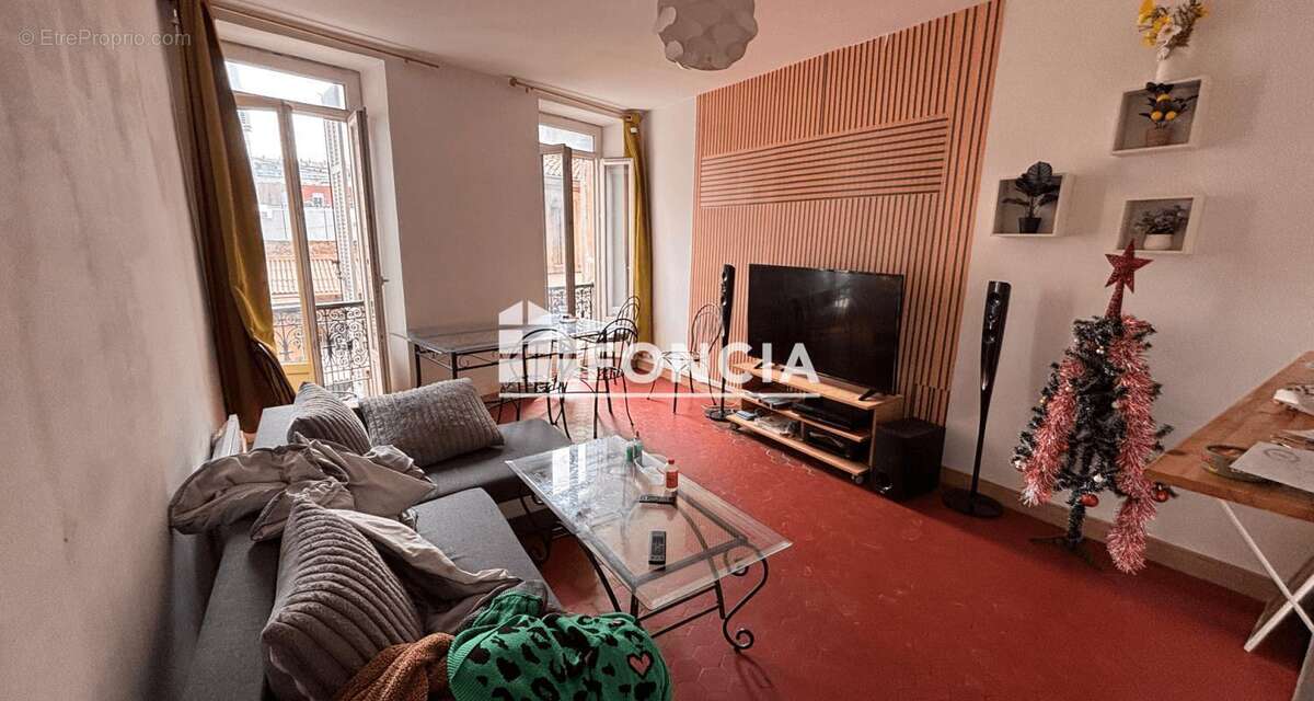 Appartement à MARSEILLE-3E