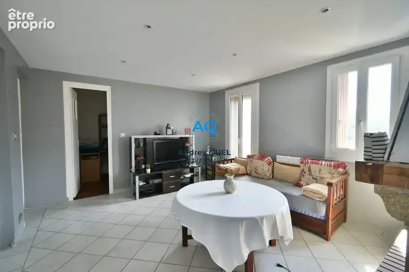 Maison familiale - 6 pièces - 164 m² de surface totale (100,50m² habitables) avec vue dégagée et fort potentiel – VALSERHONE (01 - photo 3