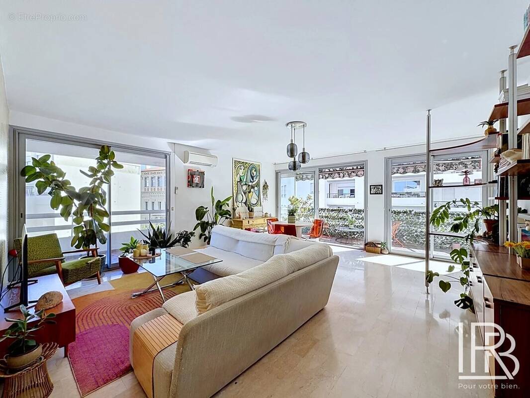 Appartement à MARSEILLE-7E