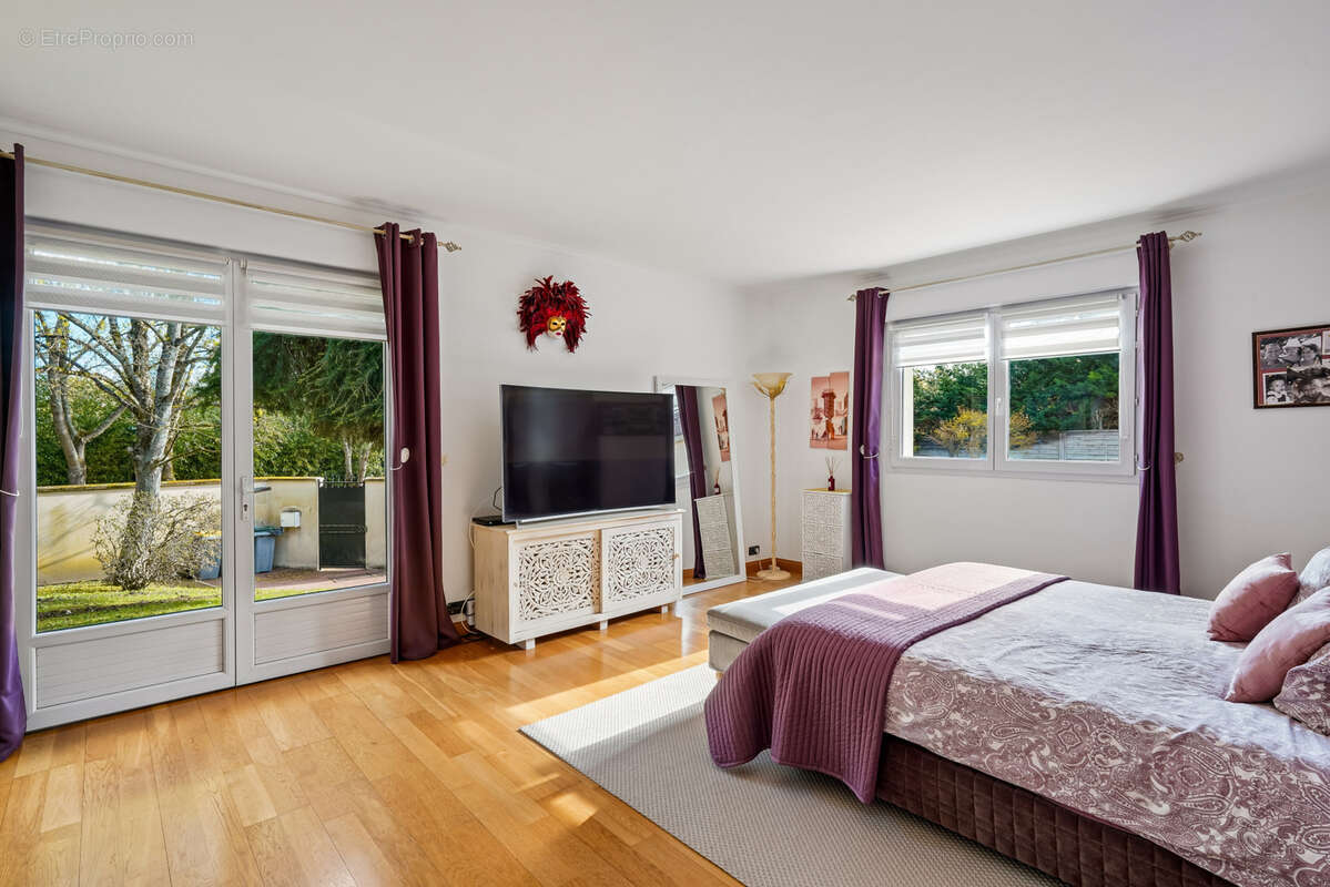 Maison à LOUVECIENNES