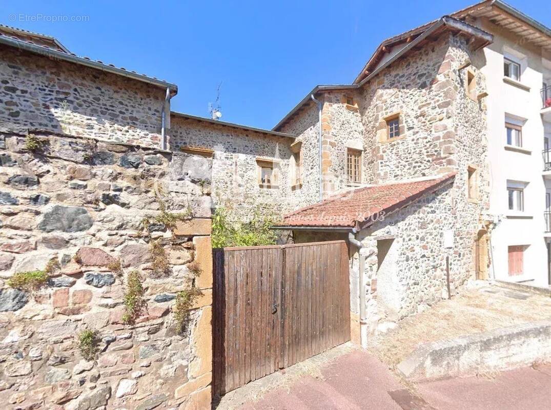 Maison à SAVIGNY