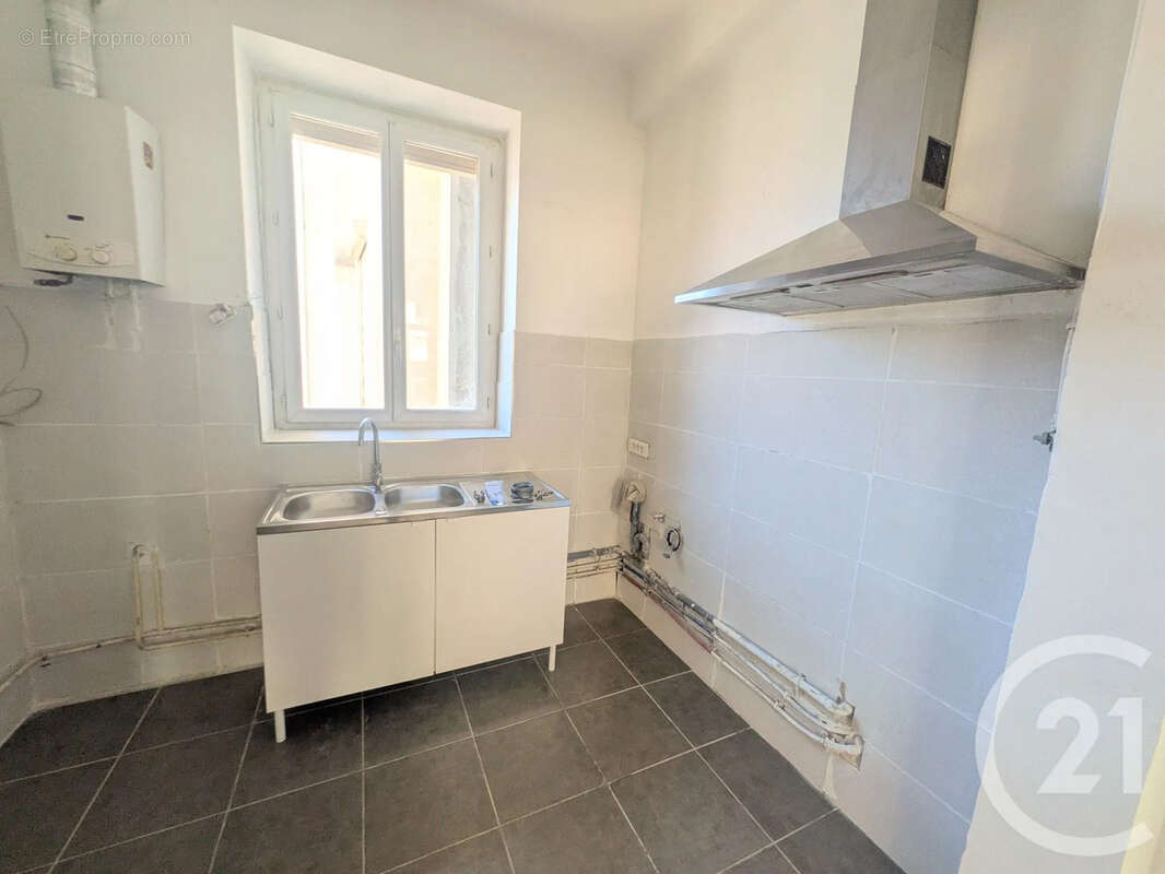 Appartement 73 m² à Toulon  - photo 6