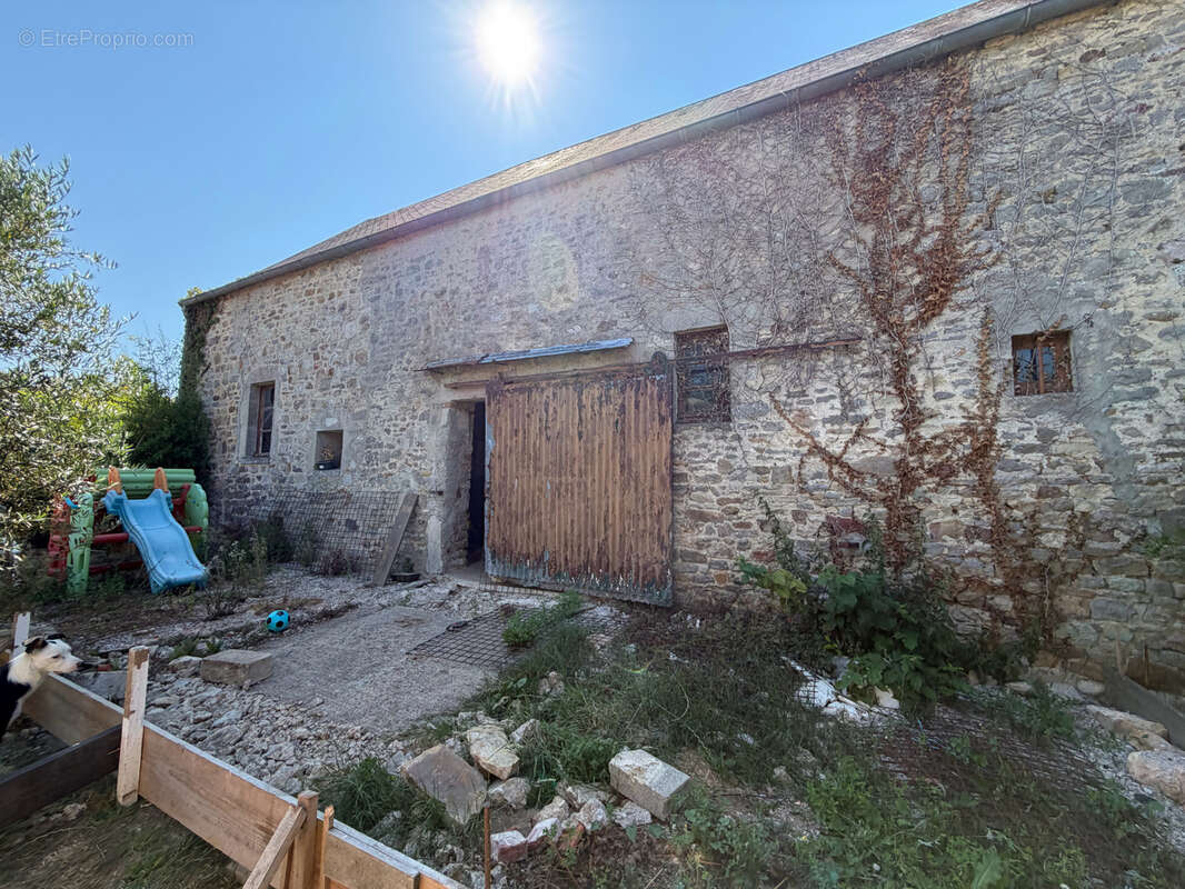 Maison en pierre - dépendances et jardin - photo 24