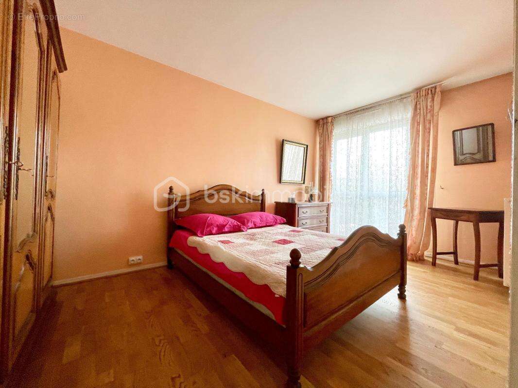 Appartement à CHENNEVIERES-SUR-MARNE