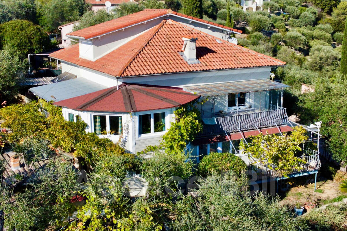 Maison à SAINT-ANDRE-DE-LA-ROCHE