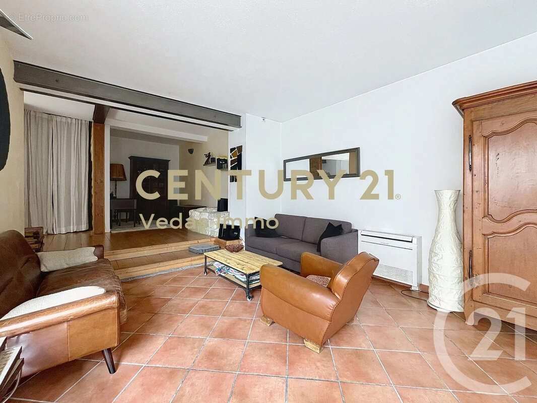 Maison à SAINT-JEAN-DE-VEDAS