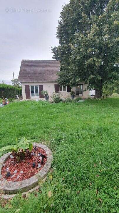 Maison à AUTRUY-SUR-JUINE