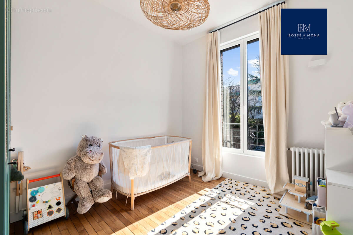 Maison à LA GARENNE-COLOMBES