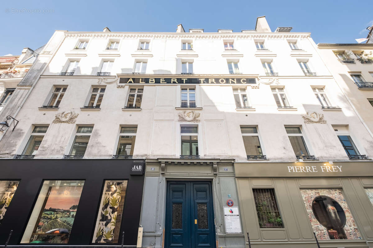 Appartement à PARIS-2E