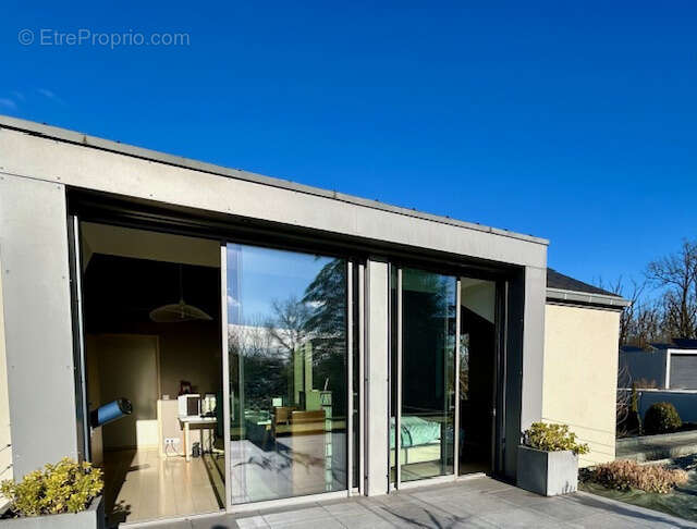 Maison à CHARBONNIERES-LES-BAINS