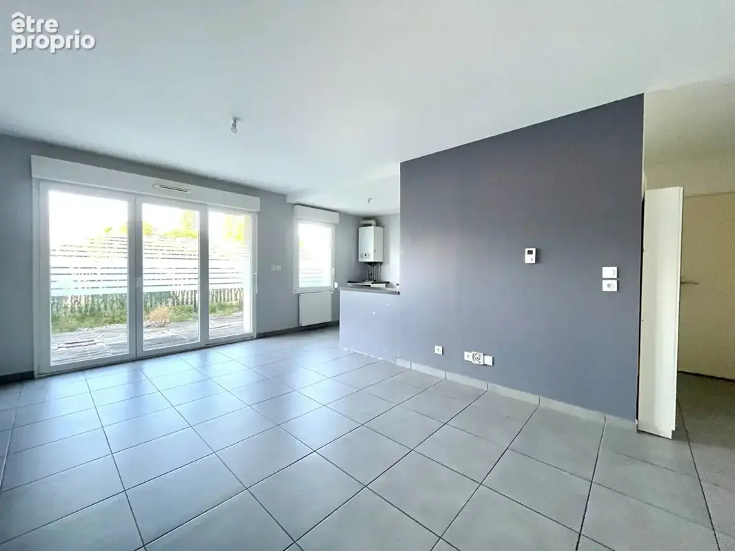 Appartement duplex avec terrasse et 2 places de parking à Richemont - photo 4