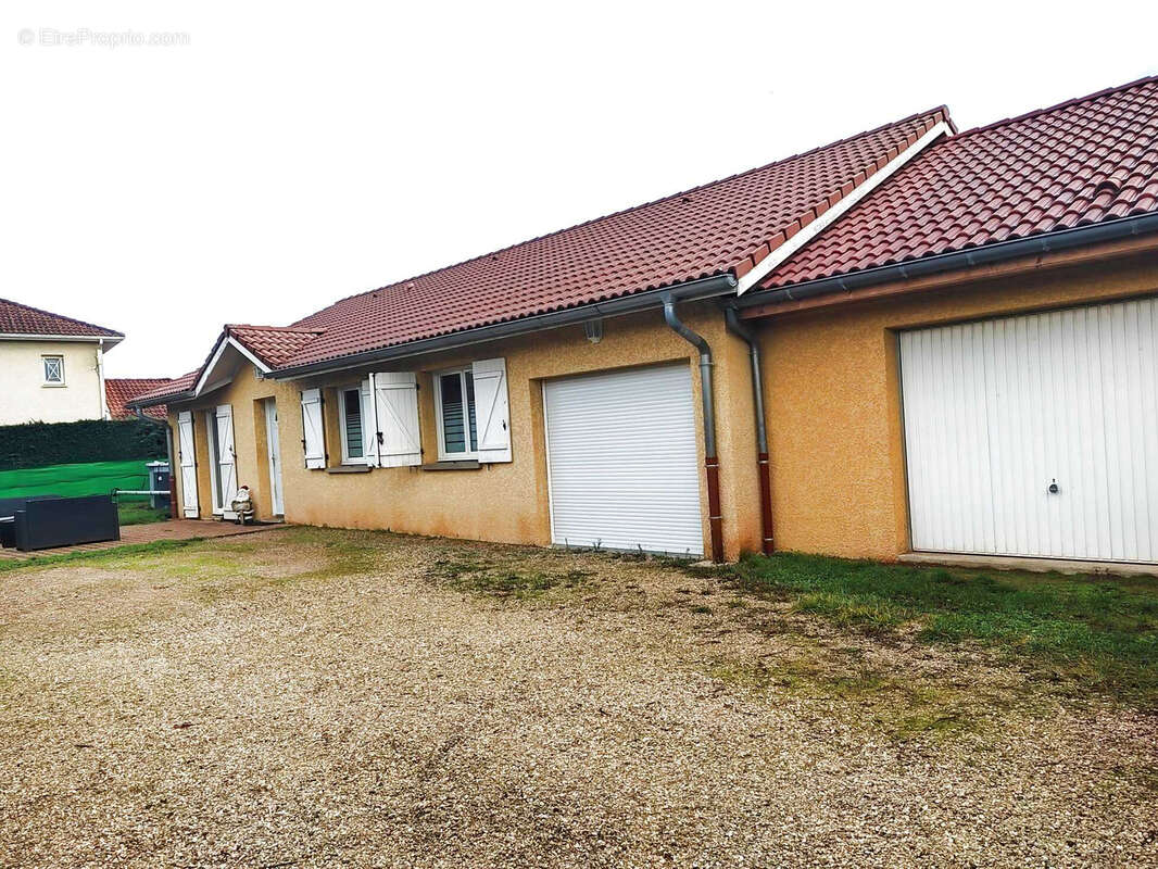 Maison à MONTALIEU-VERCIEU