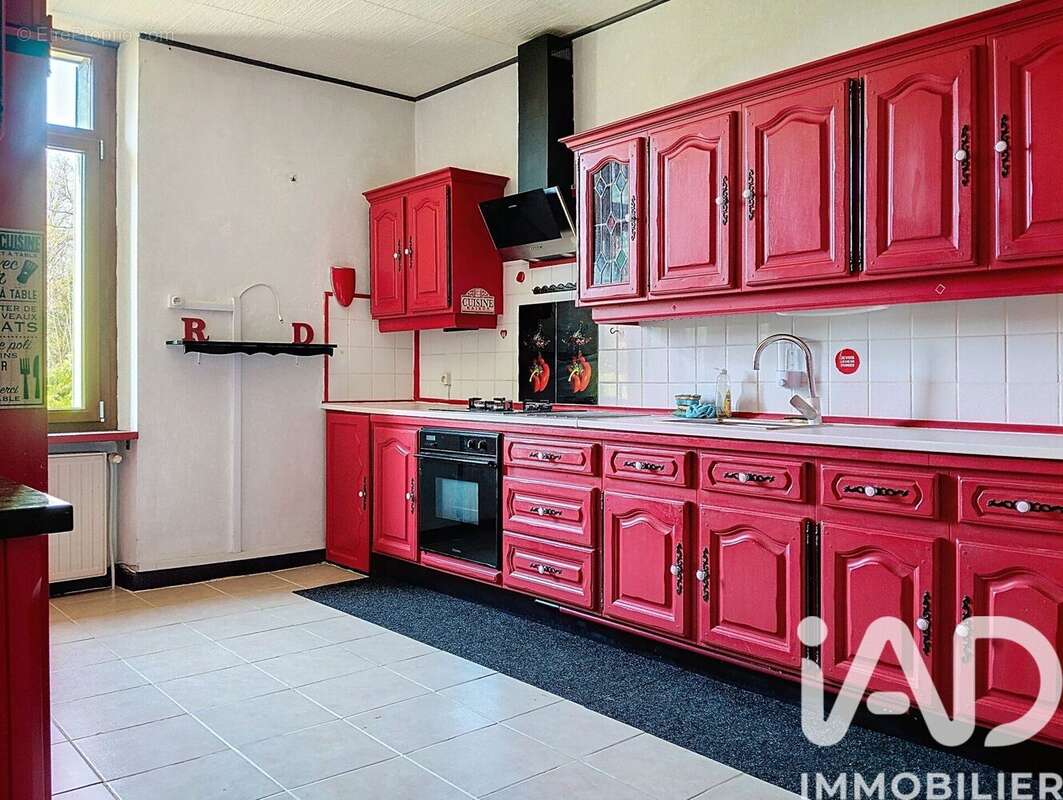 Maison 144 m² à Bourg-Et-Comin  - photo 7