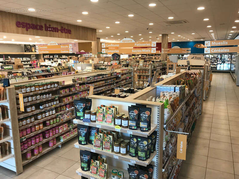 Commerce à LA TESTE-DE-BUCH