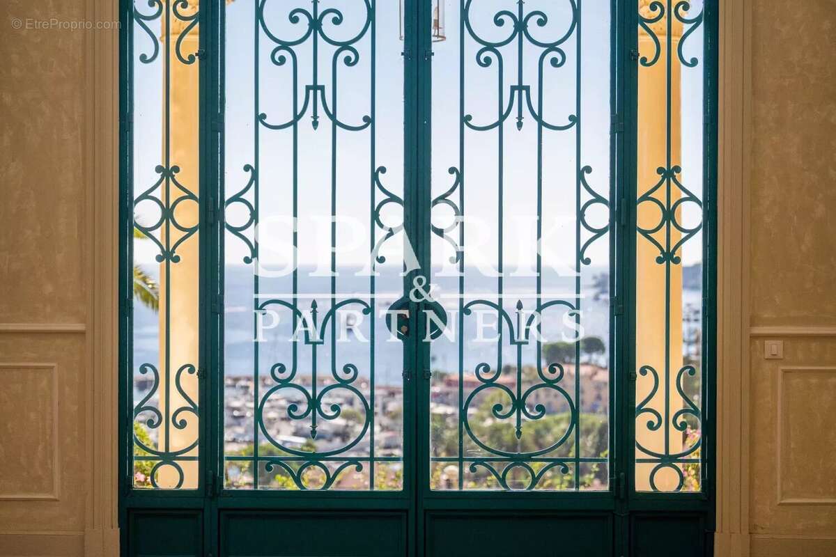 Appartement à BEAULIEU-SUR-MER