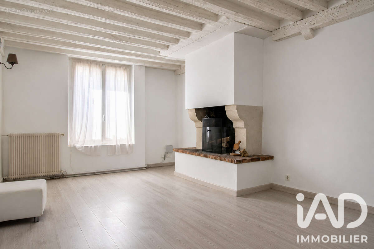 Maison 295 m² à Linas  - photo 4