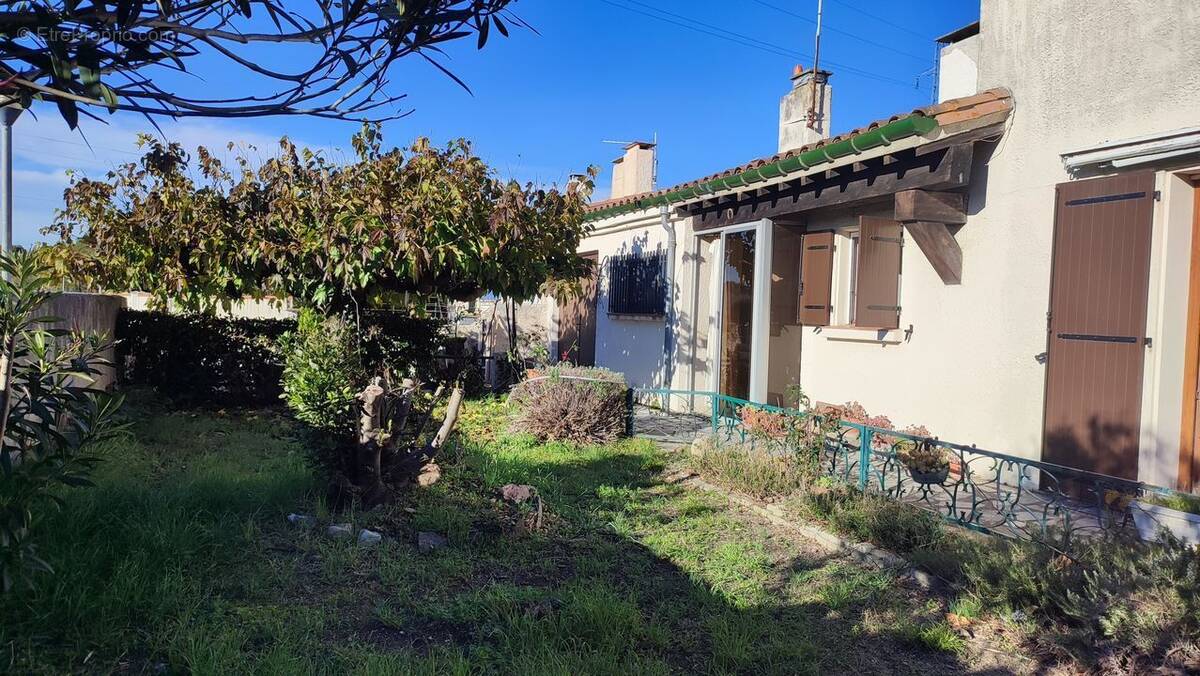 Maison à CAZILHAC