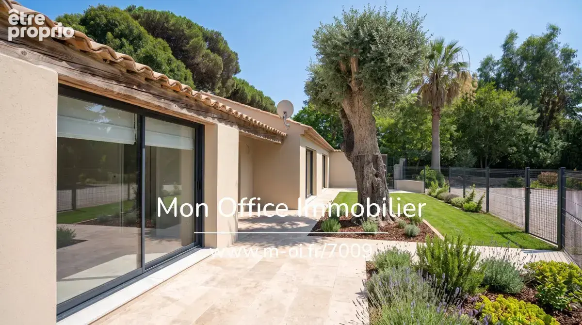 Référence : 7009-les. - maison rénovée à 100m de la mer avec jardin et garage à grimaud beauvallon - photo 2