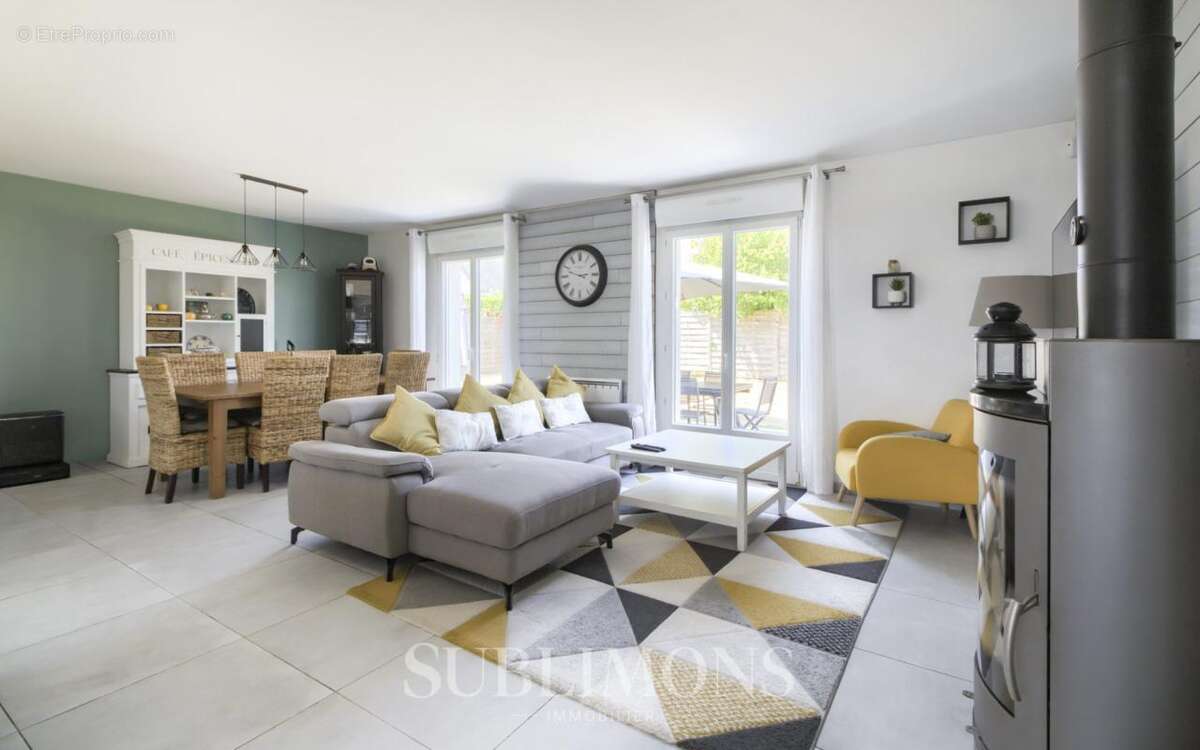 Maison de Charme Entièrement Rénovée avec Vie de Plain-Pied ? - photo 2