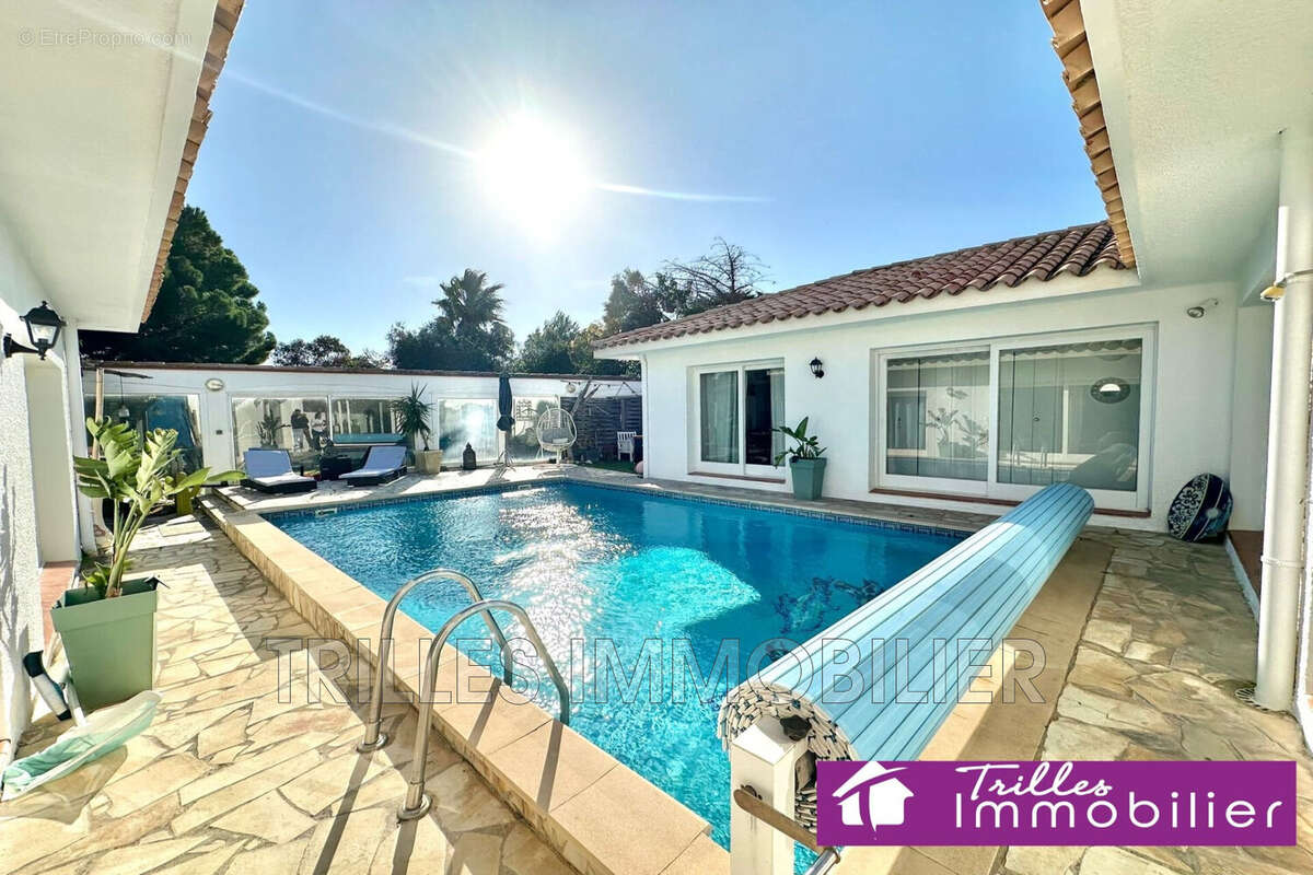 Maison à SAINT-LAURENT-DE-LA-SALANQUE