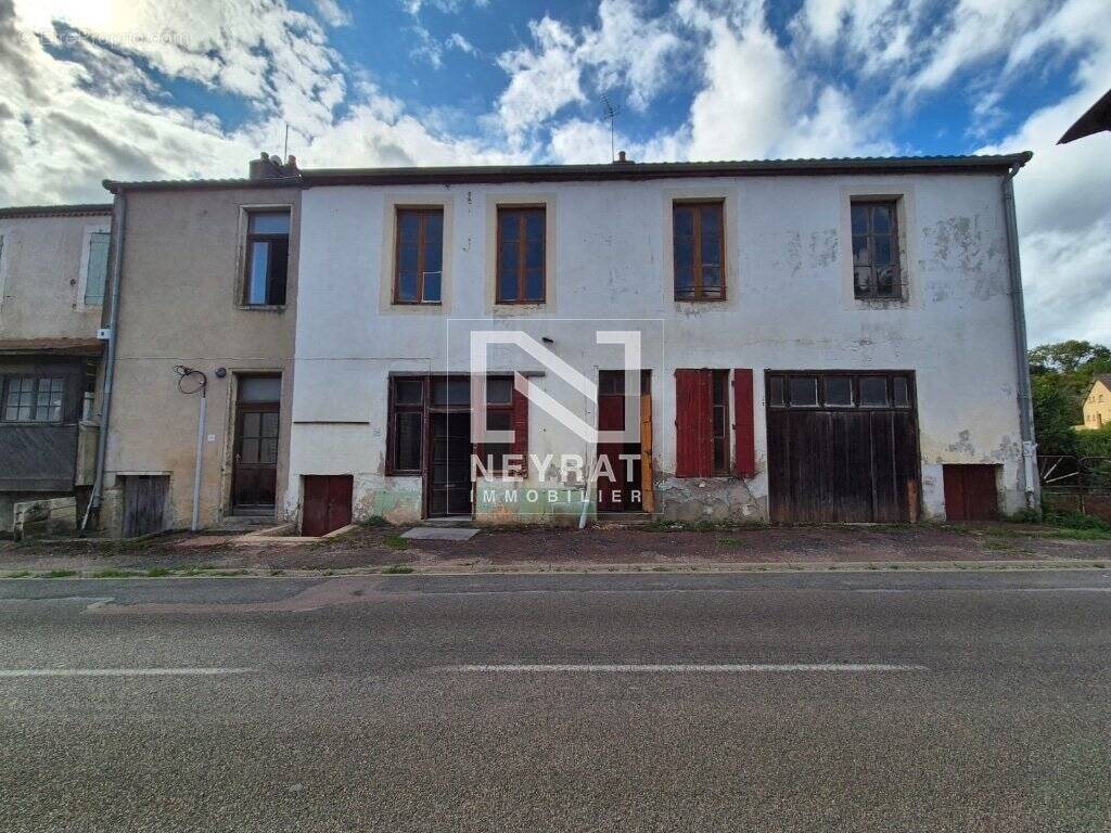 Maison à SAINT-SERNIN-DU-PLAIN