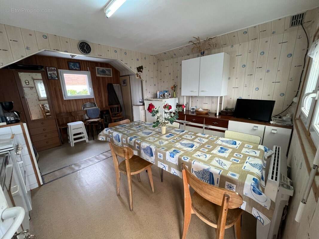 Maison à SAINT-COME-DE-FRESNE