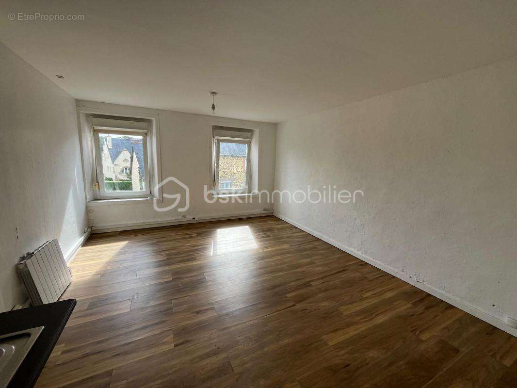 Immeuble à usage commercial et d'habitations - photo 5