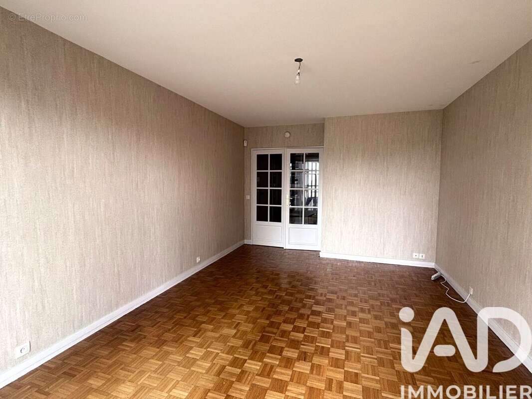 Photo 2 - Appartement à LES LILAS