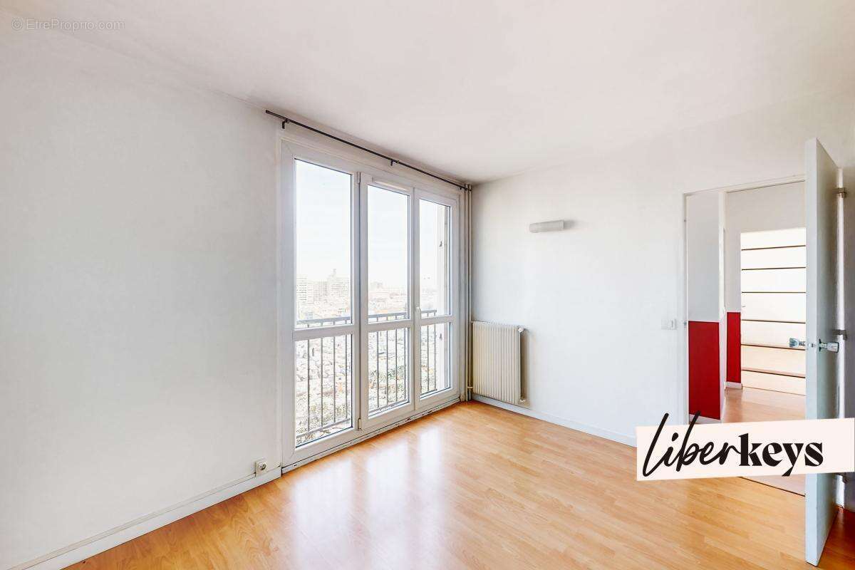 Appartement à IVRY-SUR-SEINE