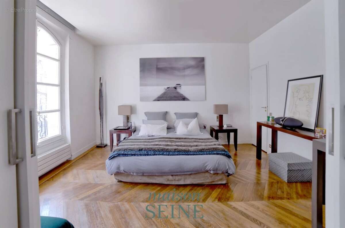 Appartement à PARIS-17E
