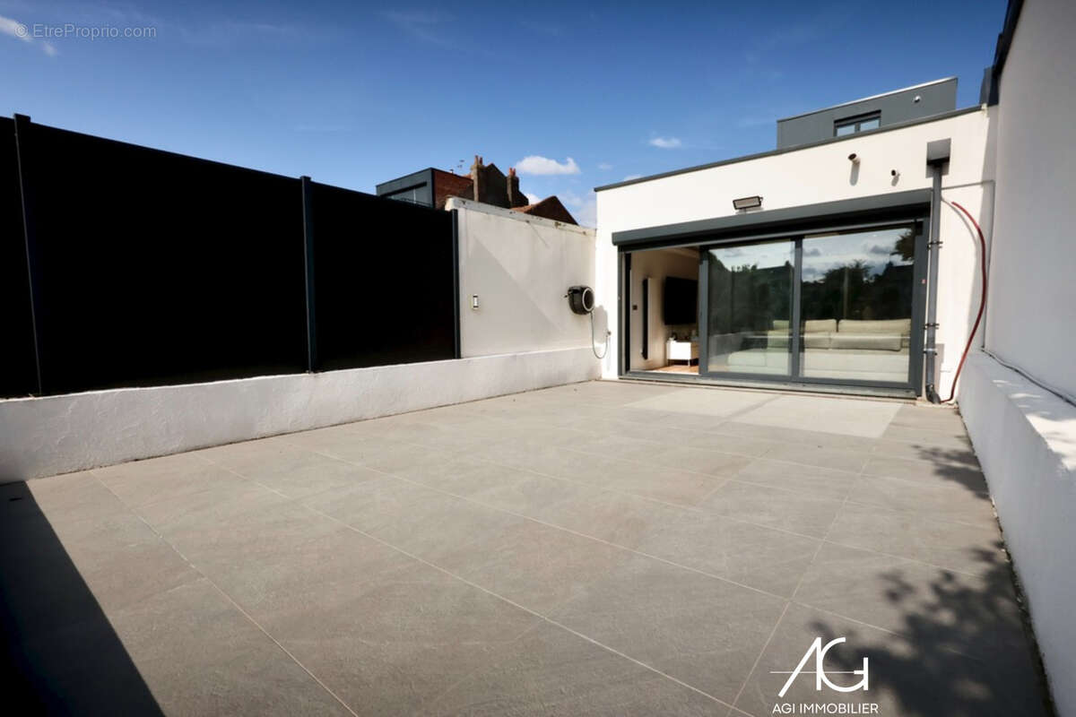 Fâches-thumesnil   magnifique maison familiale de 167 m2 entièrement rénovée   jardin   terrasse   garage de 6 - photo 22