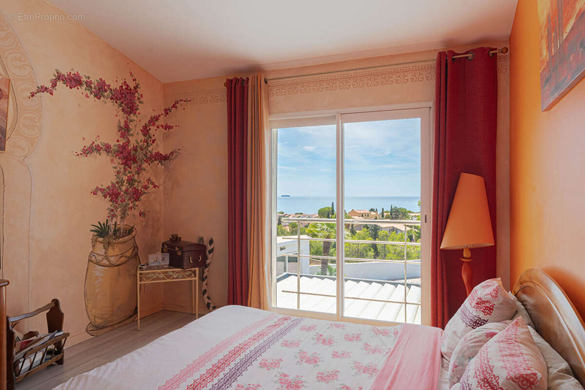 Maison à SAUSSET-LES-PINS