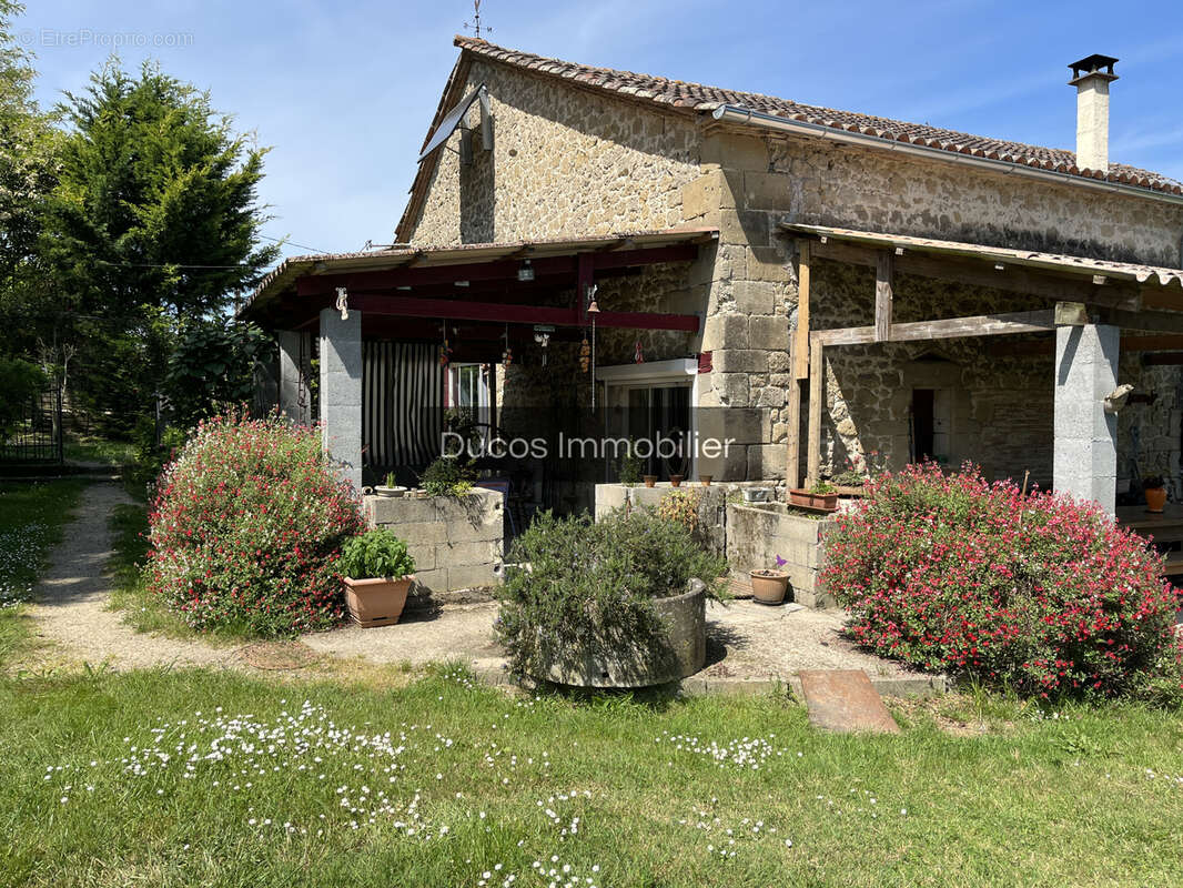 Maison à MONTIGNAC-DE-LAUZUN