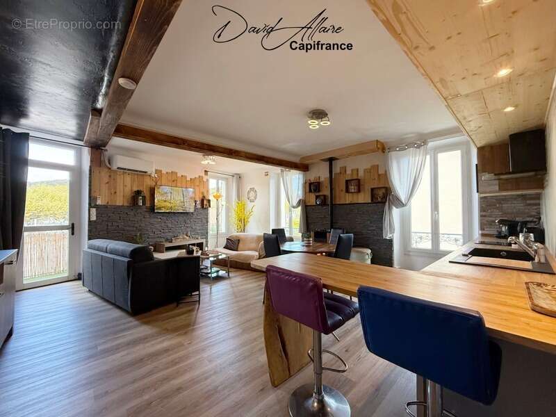 Appartement à LARAGNE-MONTEGLIN