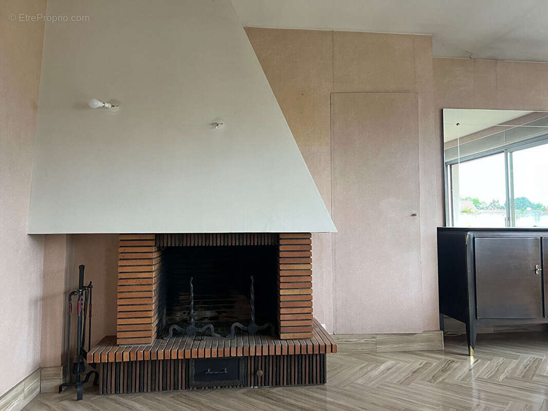 A VENDRE Maison  7 pièce(s) 155.17 m2  ROANNE CENTRE - photo 12