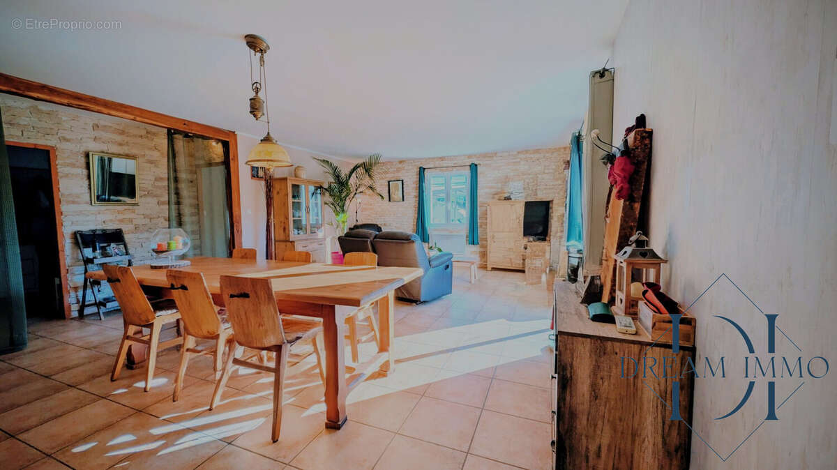 Maison à BRANOUX-LES-TAILLADES