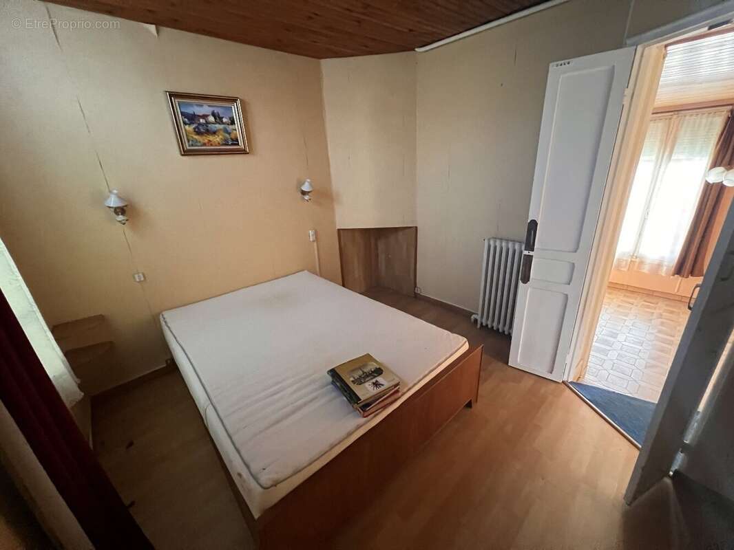 Maison à SAINT-CHERON