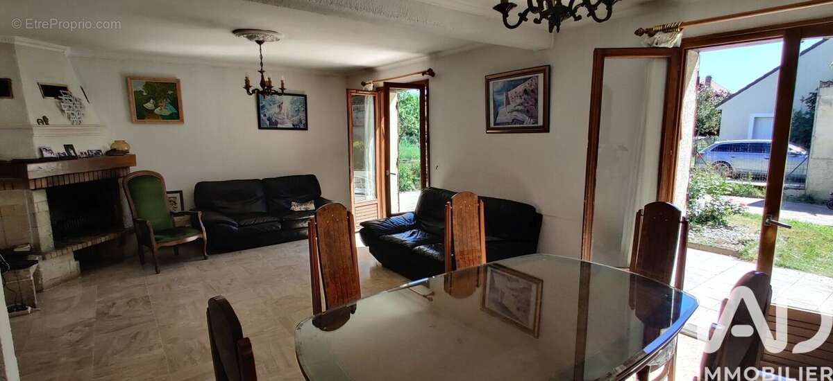Photo 3