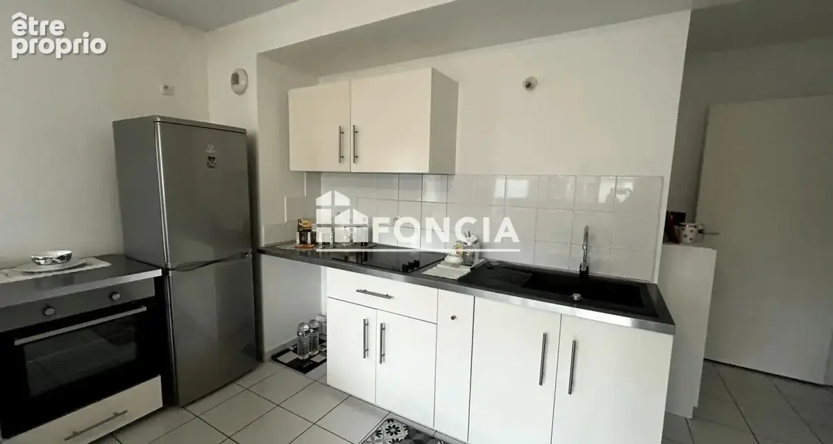 Appartement 2 pièces avec loggia et PARKING SOUS-SOL - Proche GARE - photo 2