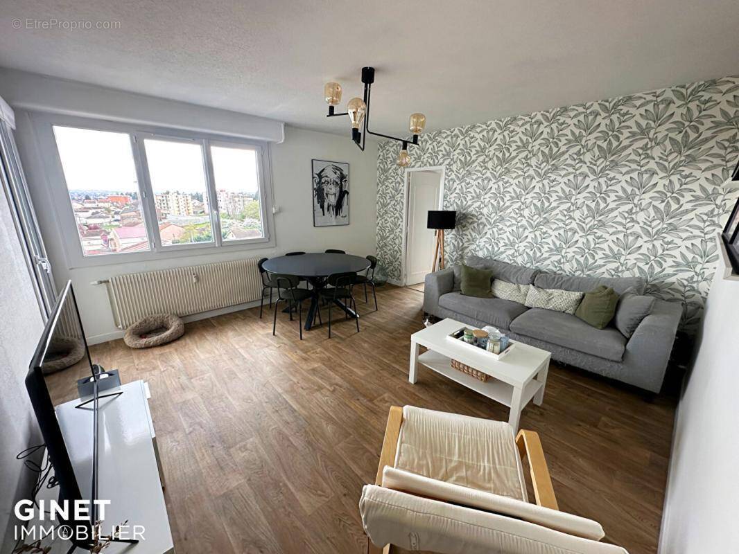 Appartement à RIORGES