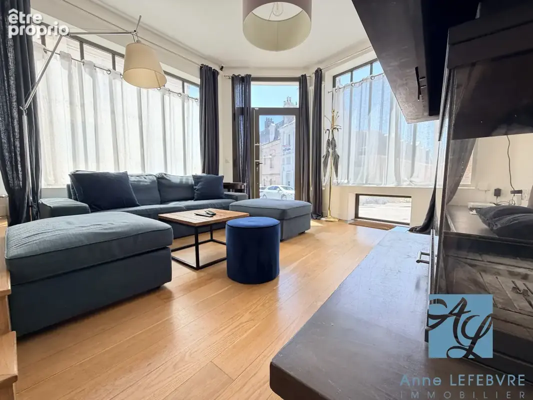 GRANDE MAISON à fort investissement - photo 3