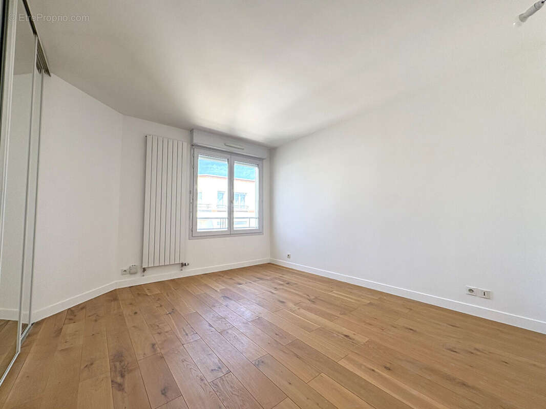 Appartement à SURESNES