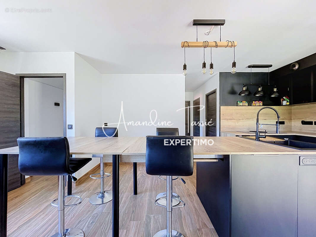 Maison ossature bois haut de gamme avec vue dominante   Classe A   4 chambres   Terrain de 528 m2 - photo 6